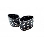 <strong>Широкие манжеты с заклёпками</strong> <br />
Шикарные манжеты, которые могут выполнить роль как украшения, так и полноценных фиксаторов на руки и ноги. <div class="charTableblock"><div><span>Цвет</span>: черный</div></div> Широкие манжеты с заклёпками
Шикарные манжеты, которые могут выполнить роль как украшения, так и полноценных фиксаторов на руки и ноги.