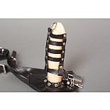 <strong>Пояс верности на замочке</strong> <br />
Четкая фиксация фаллоса. <div class="charTableblock"> </div> Пояс верности на замочке
Четкая фиксация фаллоса.