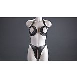 <strong>Женский комплект с открытой грудью</strong> <br />
Одежда в стиле БДСМ способна создать особое настроение и разнообразить сексуальную жизнь. <div class="charTableblock"><div><span>Материал</span>: кожа</div><div><span>Производитель</span>: Подиум, Россия</div></div> Женский комплект с открытой грудью
Одежда в стиле БДСМ способна создать особое настроение и разнообразить сексуальную жизнь.