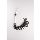 <strong>Гладкая плеть-флоггер с черными хвостами - 40 см.</strong> <br />
Гладкая плеть (флоггер) изготовлена из натуральной кожи. <div class="charTableblock"><div><span>Материал</span>: кожа</div><div><span>Производитель</span>: Sitabella, Россия</div></div> Гладкая плеть-флоггер с черными хвостами - 40 см.
Гладкая плеть (флоггер) изготовлена из натуральной кожи.