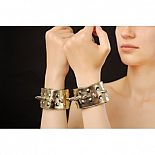 <strong>Напульсники 5016-8</strong> <br />
Хватит бояться своих фантазий! Секс-игрушка напульсники 5016-6 поможет воплотить в реальность все, что скрывается у Вас внутри. <div class="charTableblock"> </div> Напульсники 5016-8
Хватит бояться своих фантазий! Секс-игрушка напульсники 5016-6 поможет воплотить в реальность все, что скрывается у Вас внутри.