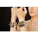 <strong>Металлические оковы-напульсники</strong> <br />
Хватит бояться своих фантазий! Секс-игрушка № напульсники поможет воплотить в реальность все, что скрывается у вас внутри. <div class="charTableblock"><div><span>Материал</span>: кожзам</div><div><span>Производитель</span>: Sitabella, Россия</div></div> Металлические оковы-напульсники
Хватит бояться своих фантазий! Секс-игрушка № напульсники поможет воплотить в реальность все, что скрывается у вас внутри.