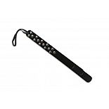 <strong>Трёхуровневая чёрная шлёпалка</strong> <br />
Атрибут оригинальной формы, с помощью которого можно подчеркнуть образ Доминанта и осуществить ударные воздействия по мягким местам Саба. <div class="charTableblock"><div><span>Материал</span>: кожа</div><div><span>Производитель</span>: Пикантные штучки, Россия</div></div> Трёхуровневая чёрная шлёпалка
Атрибут оригинальной формы, с помощью которого можно подчеркнуть образ Доминанта и осуществить ударные воздействия по мягким местам Саба.