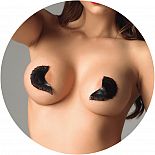 <strong>Изогнутые чёрные пэстисы</strong> <br />
Черные пэстис, украшенные декоративной черной тесьмой по окружности и слегка приоткрывающие грудь, подойдут для придания сексуальности и игривости. <div class="charTableblock"> </div> Изогнутые чёрные пэстисы
Черные пэстис, украшенные декоративной черной тесьмой по окружности и слегка приоткрывающие грудь, подойдут для придания сексуальности и игривости.