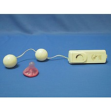 <strong>Пластиковые вагинальные шарики с вибратором</strong> <br />
Вагинальные шарики с вибратором, белые, пластиковые, крепко связаны между собой. Среднего Размера, диаметр 3 см.<div class="charTableblock"><div><span>Материал</span>: пластик</div><div><span>Диаметр, см</span>: 3.50</div><div><span>Диаметр, см</span>: 3</div><div><span>Производитель</span>: Seven Creations, Китай</div></div> Пластиковые вагинальные шарики с вибратором
Вагинальные шарики с вибратором, белые, пластиковые, крепко связаны между собой. Среднего Размера, диаметр 3 см.