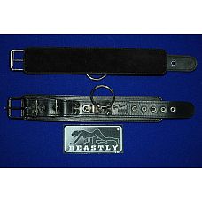 <strong>Чёрные подшитые наручники с кольцами</strong> <br />
Наручники подшитые черным велюром, без соединительной фиксации.<div class="charTableblock"><div><span>Материал</span>: кожа</div><div><span>Производитель</span>: Beastly, Россия</div></div> Чёрные подшитые наручники с кольцами
Наручники подшитые черным велюром, без соединительной фиксации.