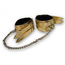 <strong>Золотистые оковы с мехом</strong> <br />
Оковы.<div class="charTableblock"><div><span>Материал</span>: кожзам</div><div><span>Цвет</span>: другой</div><div><span>Производитель</span>: Sitabella, Россия</div></div> Золотистые оковы с мехом
Оковы.