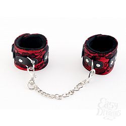 Красные кружевные наручники Красные кружевные наручники