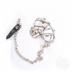 Пояс верности из металлической клетки для пениса на цепном поводке с кожаной ручкой Пояс верности из металлической клетки для пениса на цепном поводке с кожаной ручкой