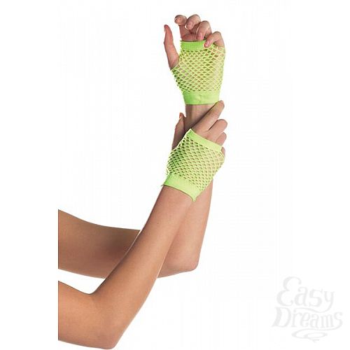  5    Fishnet Gloves