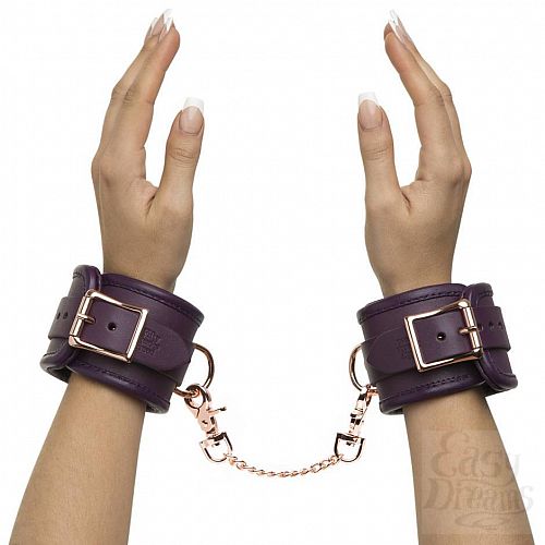 ���������� 4  ���������� ��������� Cherished Collection Leather Wrist Cuffs