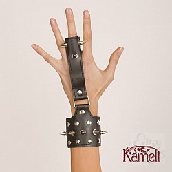 Браслет с соединителем на палец Браслет с соединителем на палец