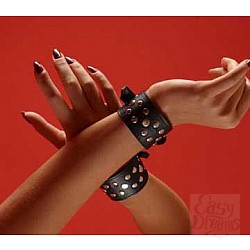 Декоративные наручники на кожаной подкладке Декоративные наручники на кожаной подкладке